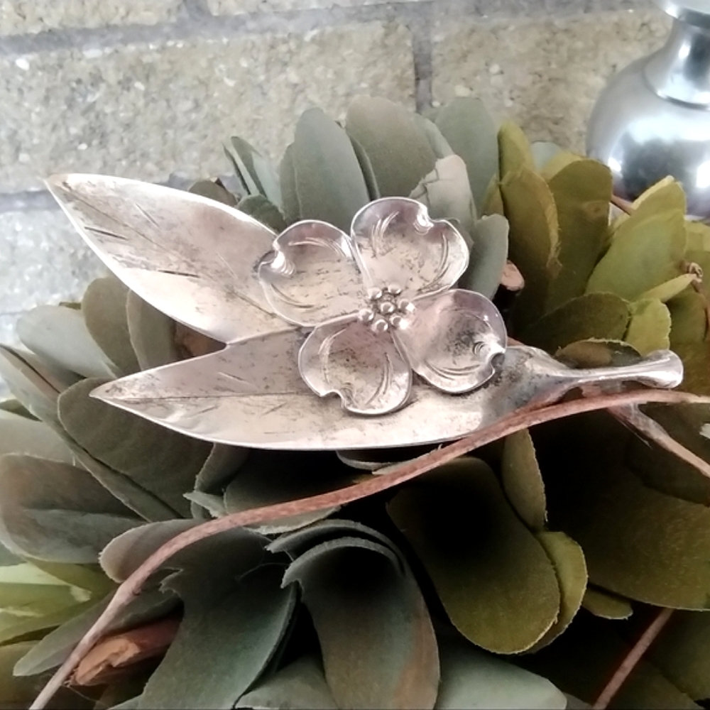 Vintage, Sterling Silver Dogwood Floral Brooch, Signed Stuart NYE Silver Shop